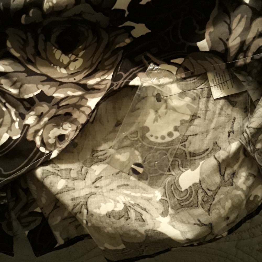 Talbots Back Button Down - Picture 4 of 4